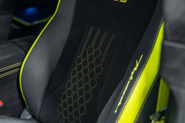 2024 Lamborghini Urus Performante - Image 27 of 31