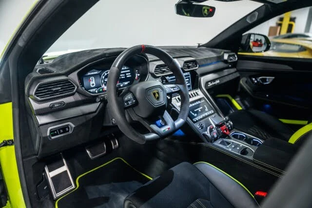 2024 Lamborghini Urus Performante - Image 10 of 31