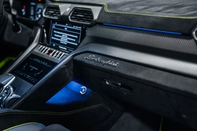 2024 Lamborghini Urus Performante - Image 24 of 31