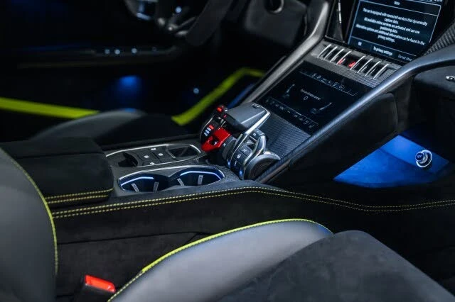 2024 Lamborghini Urus Performante - Image 21 of 31