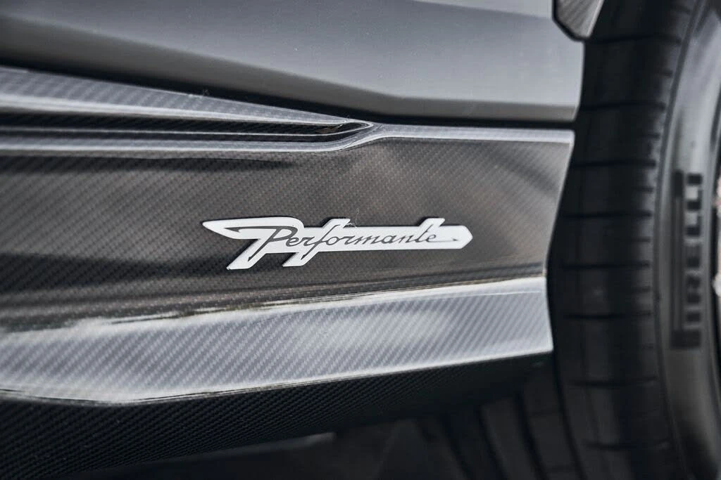 2024 Lamborghini Urus Performante - Image 14 of 31