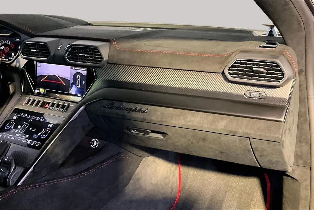 2024 Lamborghini Urus Performante - Image 18 of 31