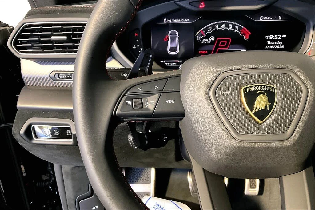 2024 Lamborghini Urus Performante - Image 23 of 31