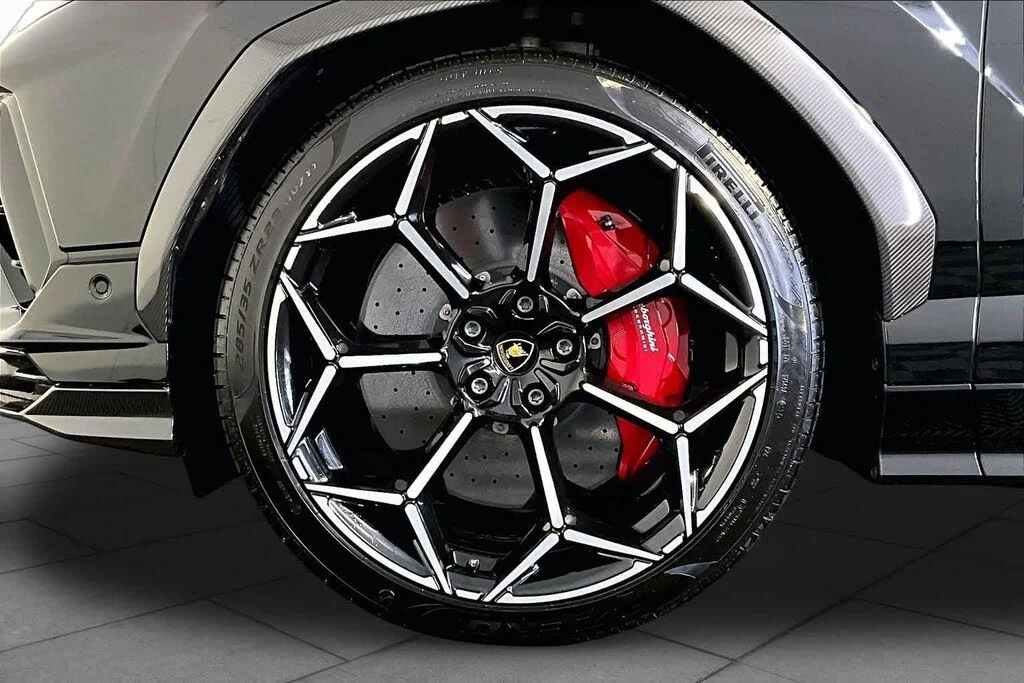 2024 Lamborghini Urus Performante - Image 10 of 31