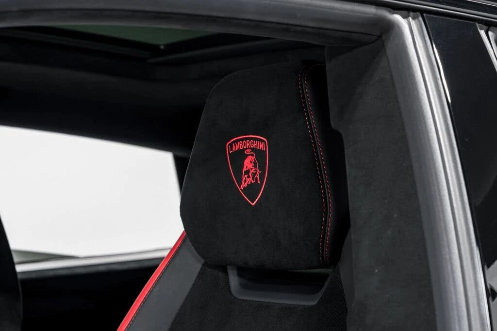 2024 Lamborghini Urus Performante - Image 21 of 31