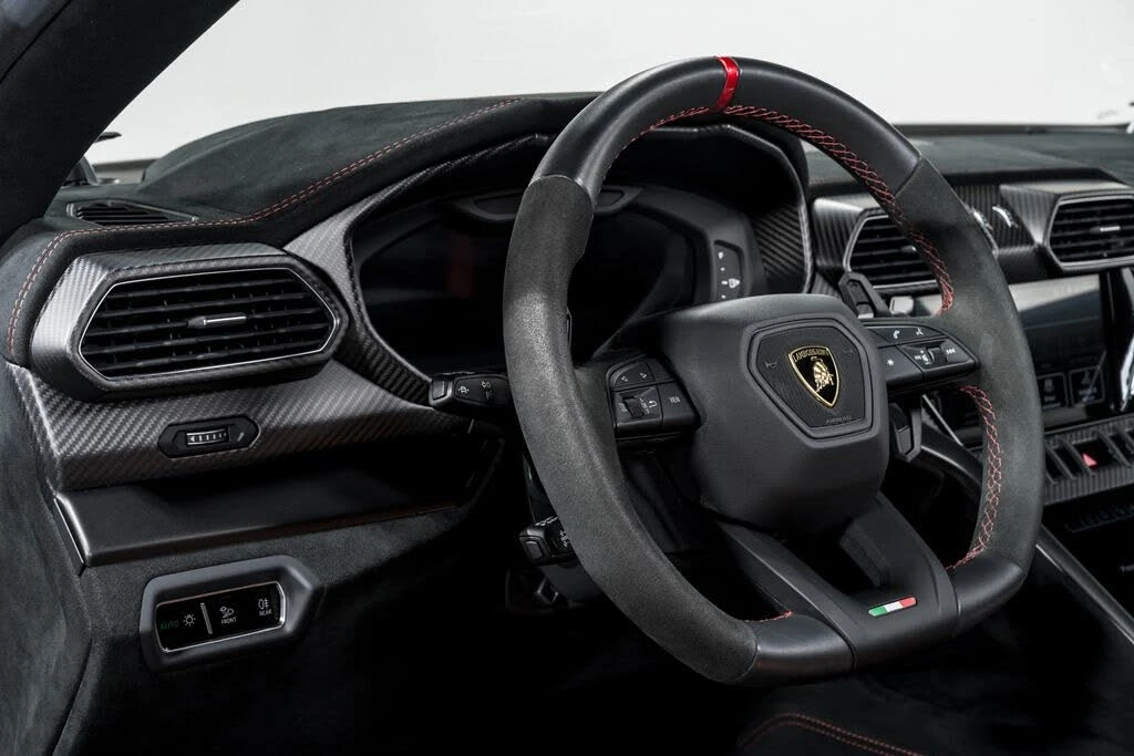 2024 Lamborghini Urus Performante - Image 14 of 31