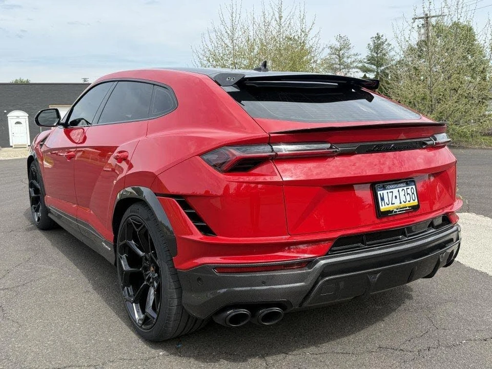 2024 Lamborghini Urus Performante - Image 11 of 31