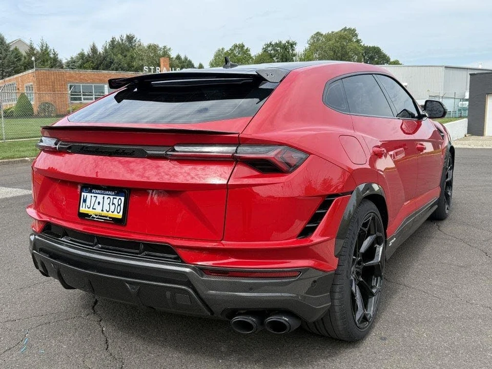 2024 Lamborghini Urus Performante - Image 12 of 31