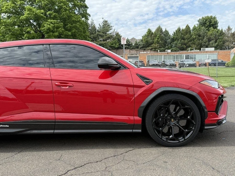 2024 Lamborghini Urus Performante - Image 8 of 31