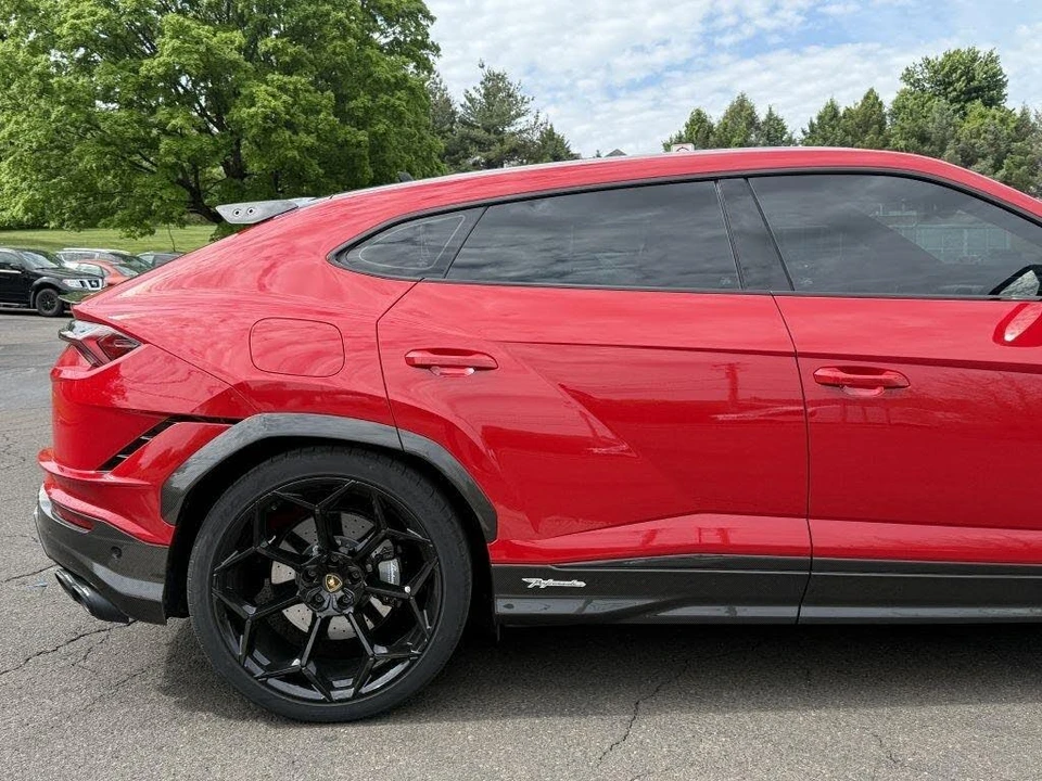 2024 Lamborghini Urus Performante - Image 9 of 31