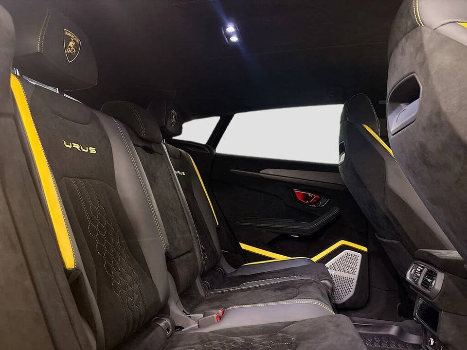 2024 Lamborghini Urus Performante - Image 16 of 31