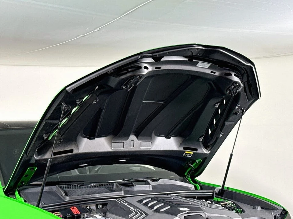 2024 Lamborghini Urus Performante - Image 25 of 29
