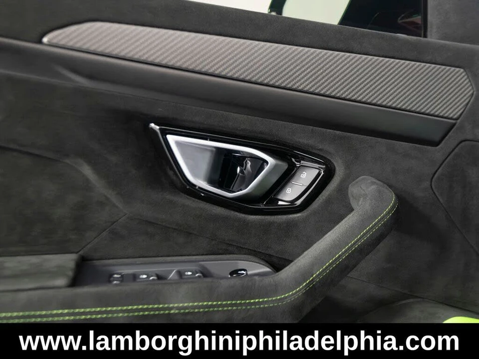 2024 Lamborghini Urus Performante - Image 14 of 31