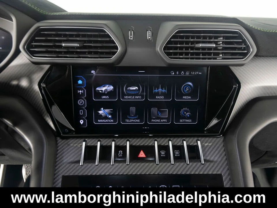 2024 Lamborghini Urus Performante - Image 24 of 31