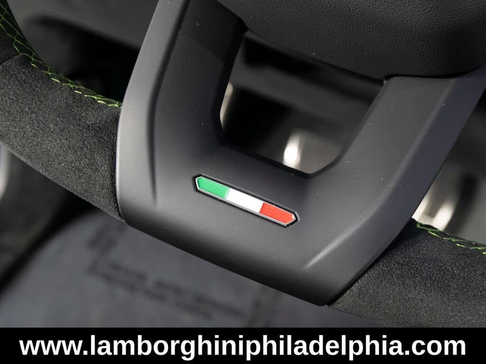 2024 Lamborghini Urus Performante - Image 22 of 31