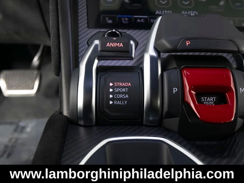 2024 Lamborghini Urus Performante - Image 28 of 31