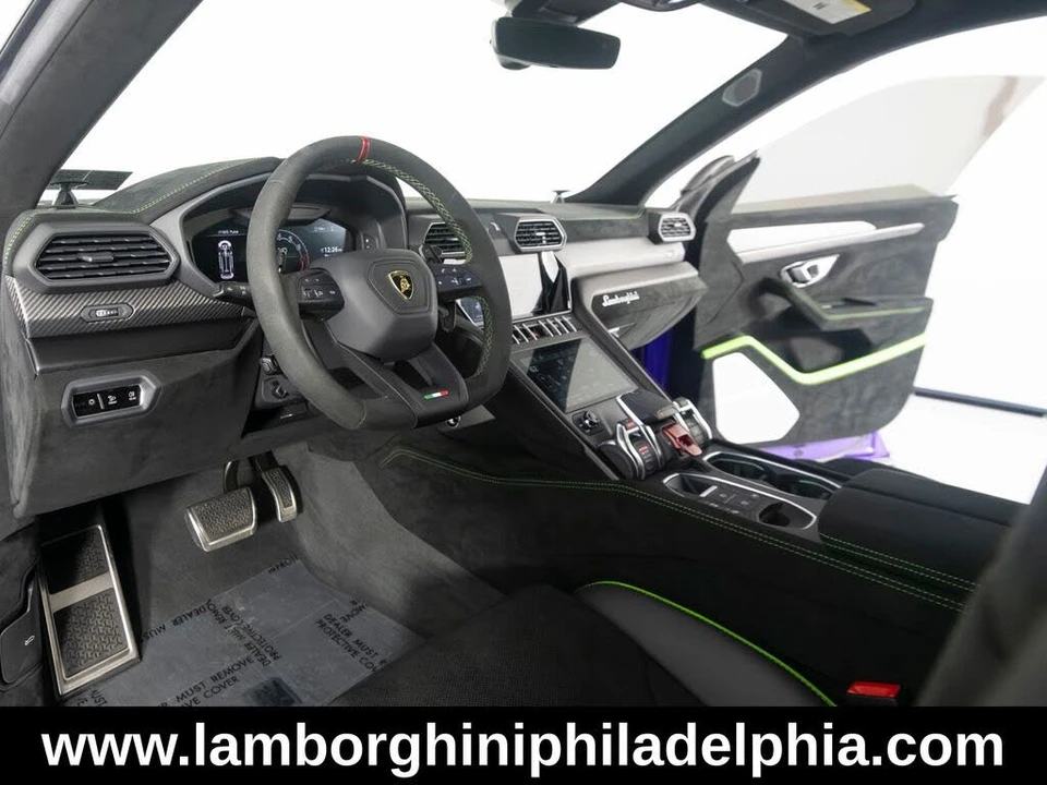 2024 Lamborghini Urus Performante - Image 15 of 31