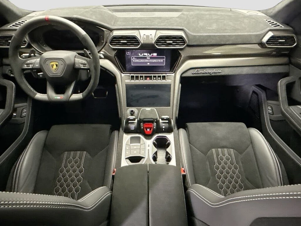 2024 Lamborghini Urus Performante - Image 13 of 31