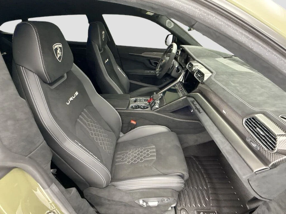 2024 Lamborghini Urus Performante - Image 19 of 31