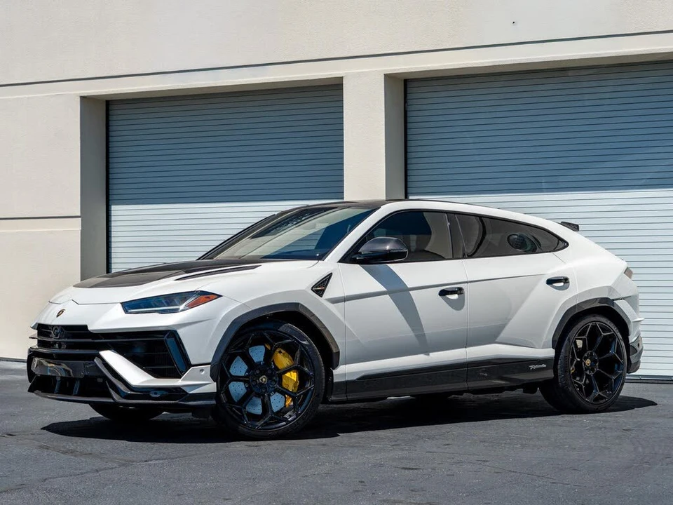 2024 Lamborghini Urus Performante - Image 9 of 31