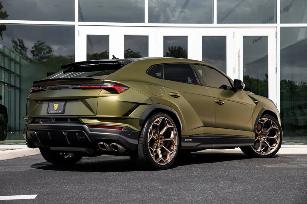 2024 Lamborghini Urus Performante - Image 28 of 31