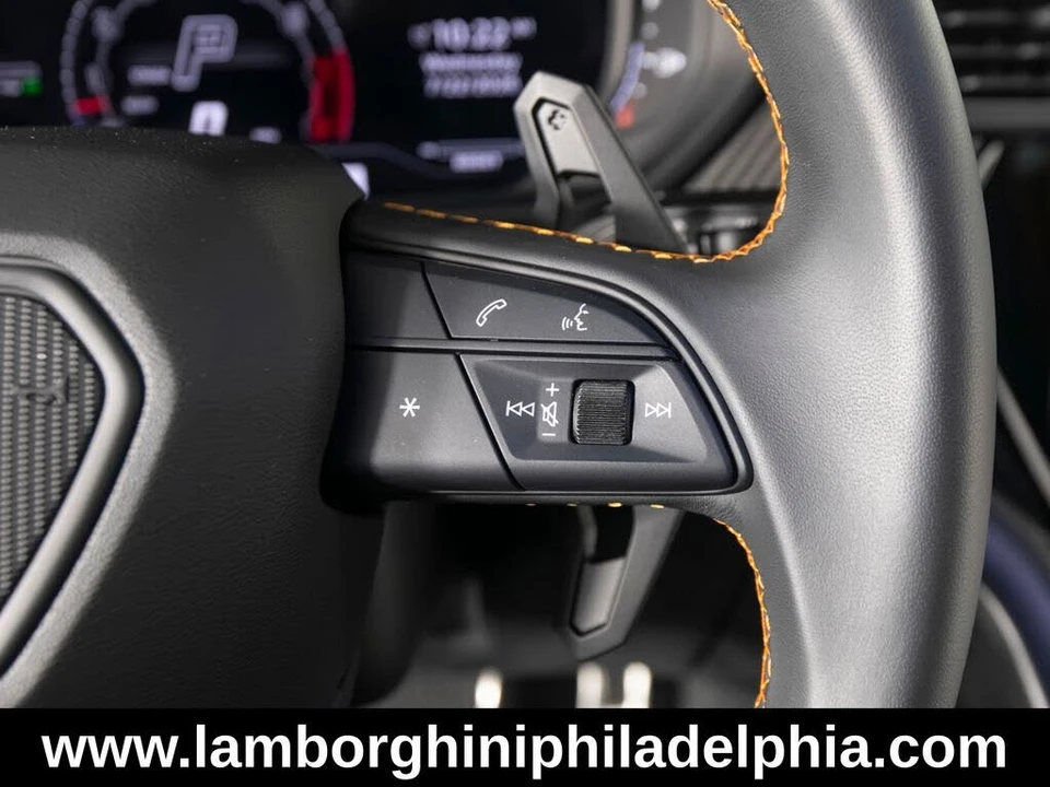 2024 Lamborghini Urus Performante - Image 19 of 31