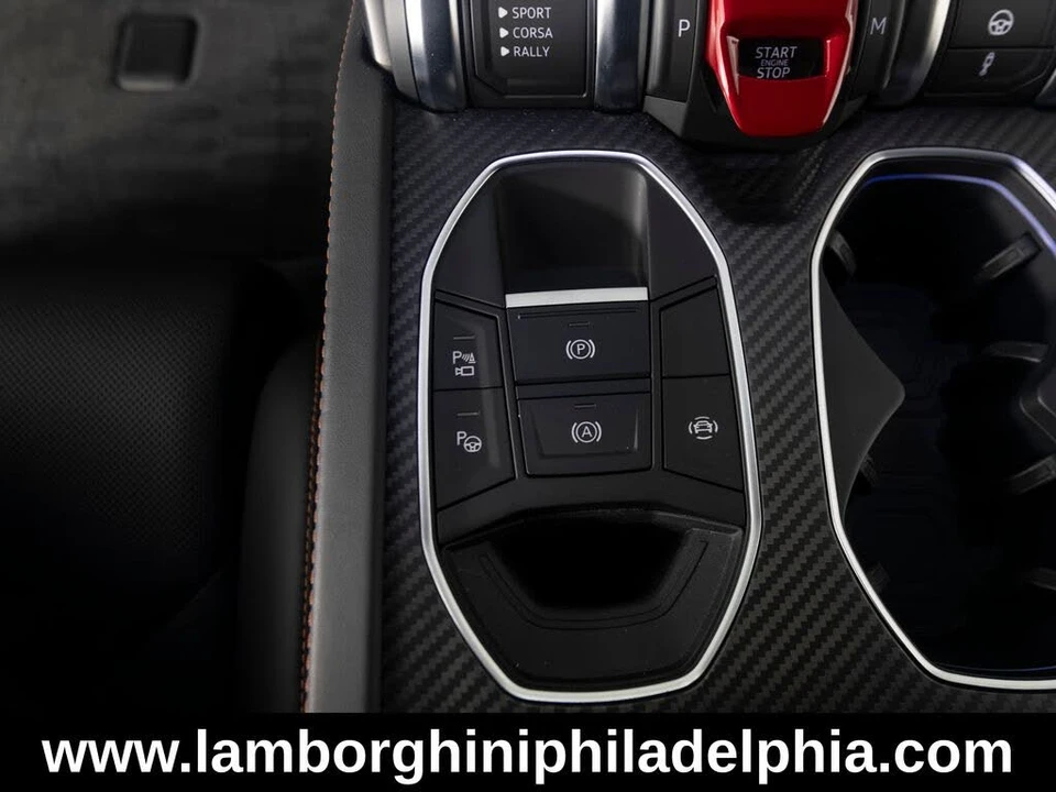 2024 Lamborghini Urus Performante - Image 30 of 31