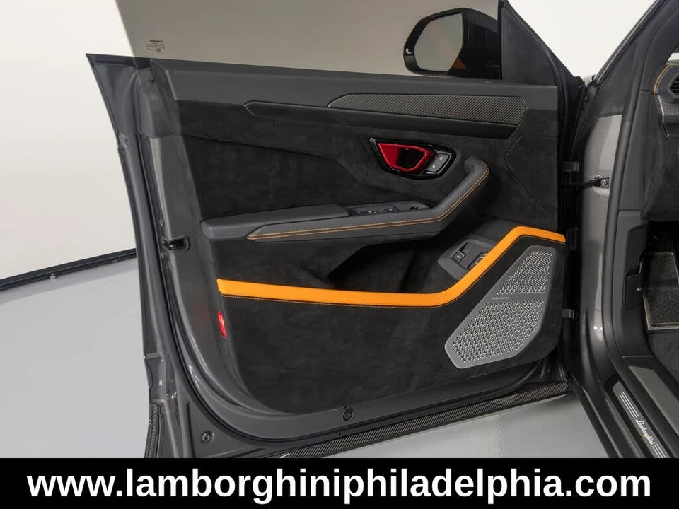 2024 Lamborghini Urus Performante - Image 10 of 31