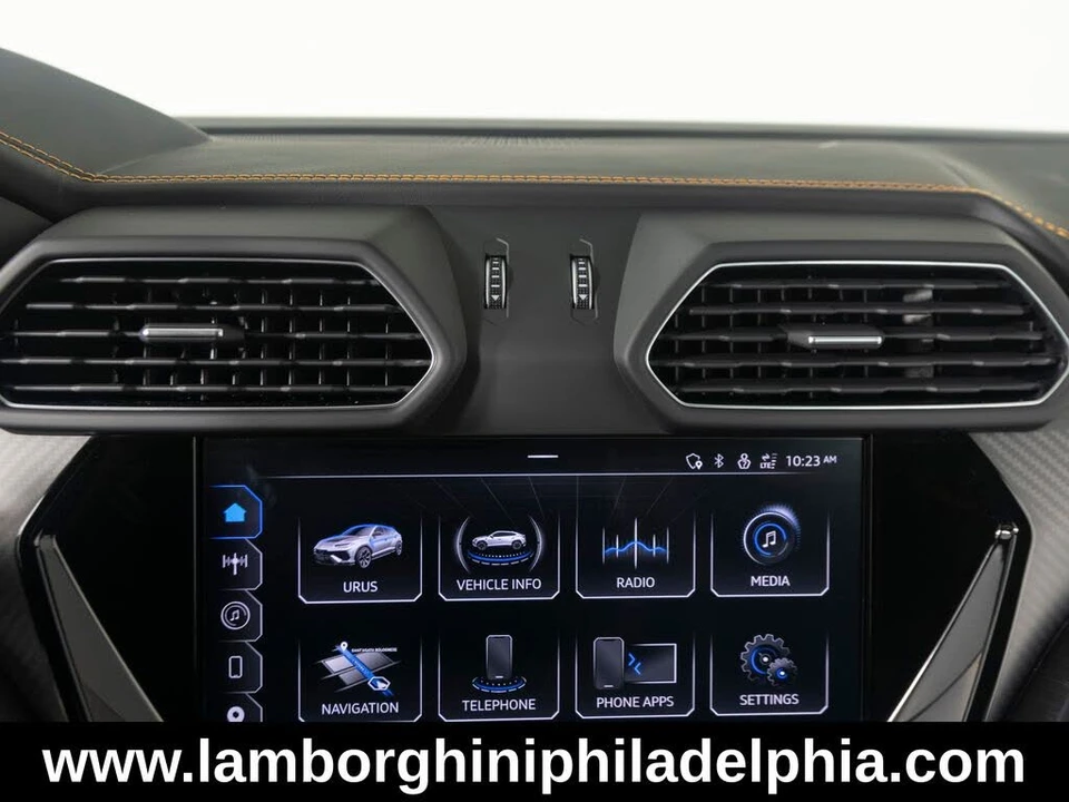 2024 Lamborghini Urus Performante - Image 25 of 31