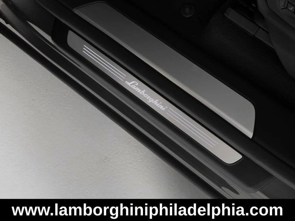 2024 Lamborghini Urus Performante - Image 13 of 31