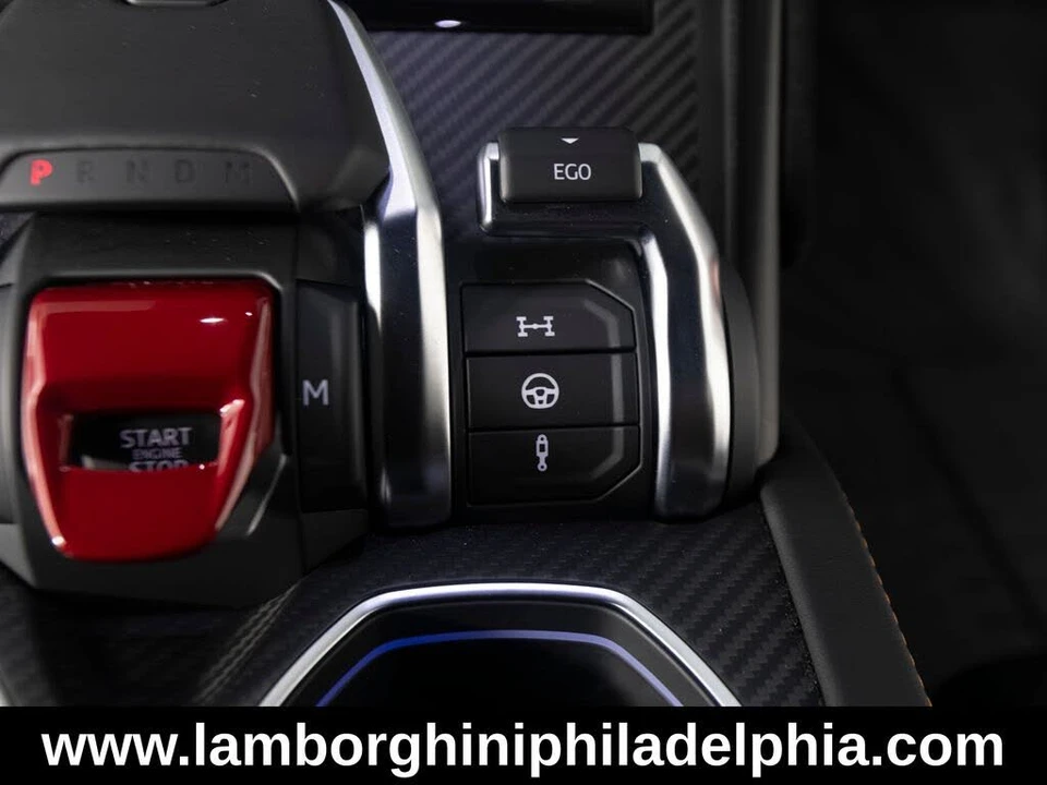 2024 Lamborghini Urus Performante - Image 28 of 31