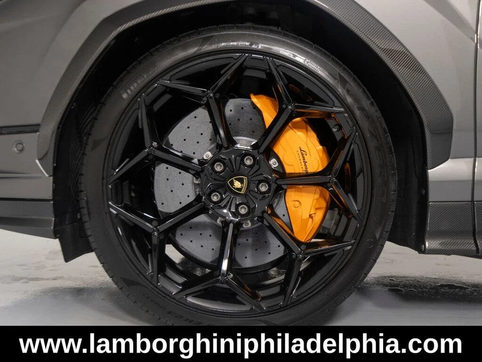 2024 Lamborghini Urus Performante - Image 9 of 31