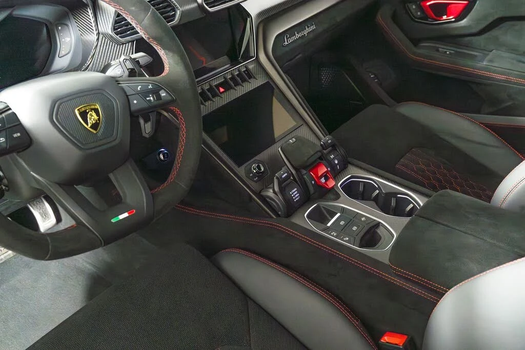 2024 Lamborghini Urus Performante - Image 21 of 31