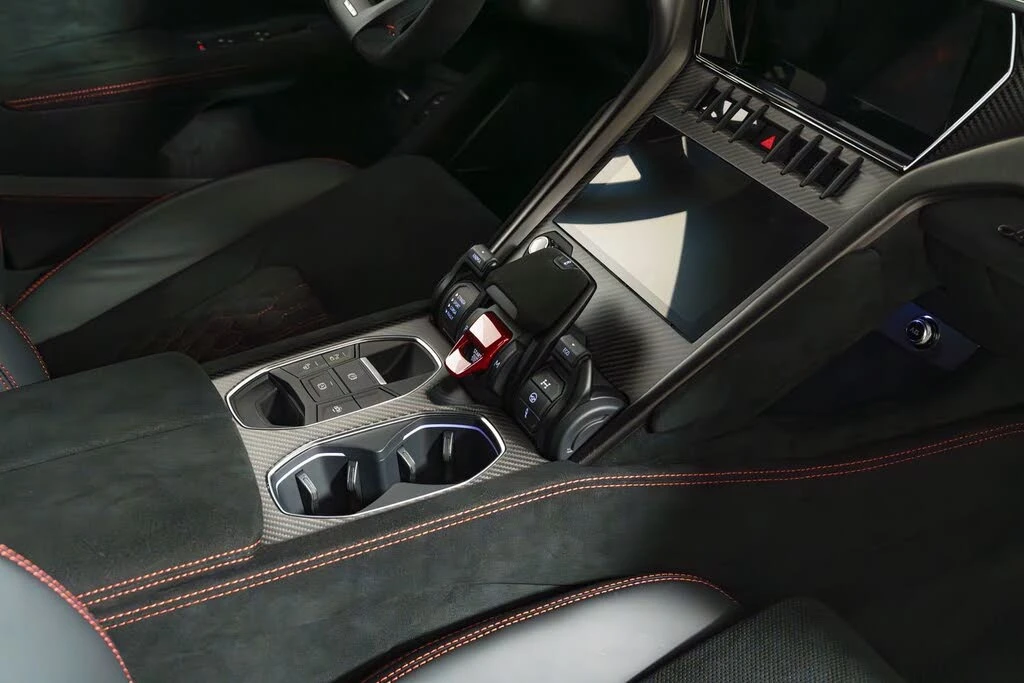 2024 Lamborghini Urus Performante - Image 31 of 31