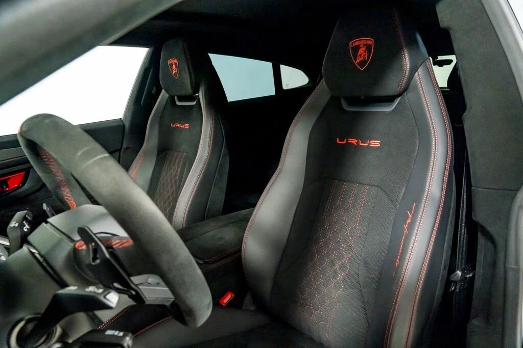 2024 Lamborghini Urus Performante - Image 19 of 31