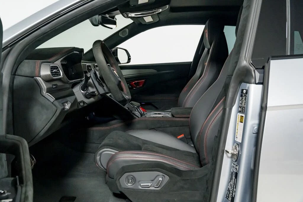 2024 Lamborghini Urus Performante - Image 17 of 31