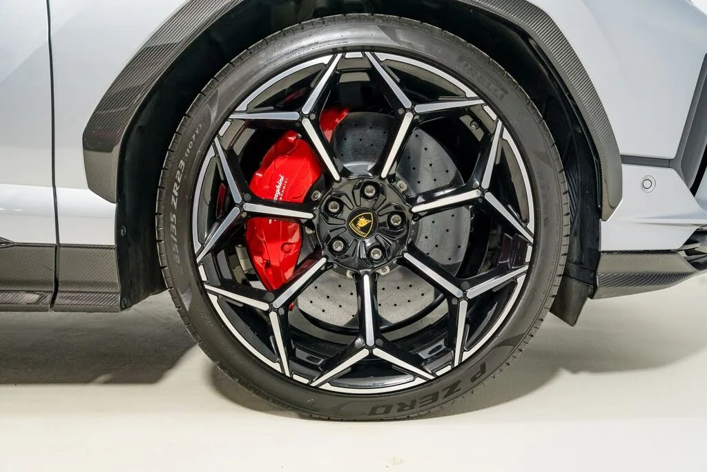 2024 Lamborghini Urus Performante - Image 14 of 31
