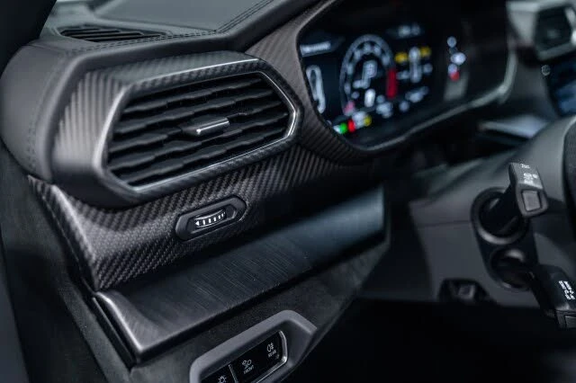 2024 Lamborghini Urus Performante - Image 21 of 31