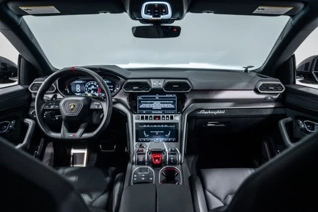2024 Lamborghini Urus Performante - Image 15 of 31