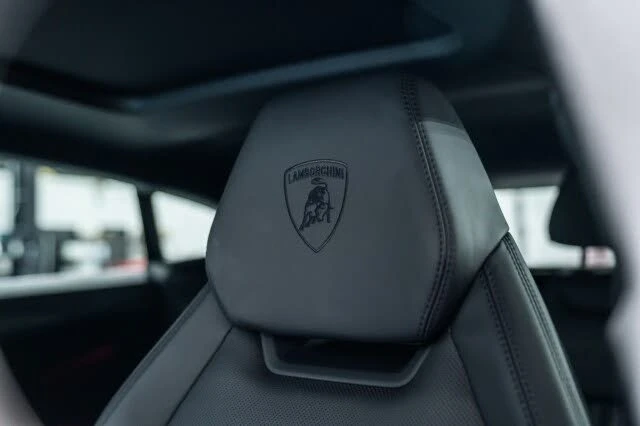 2024 Lamborghini Urus Performante - Image 19 of 31