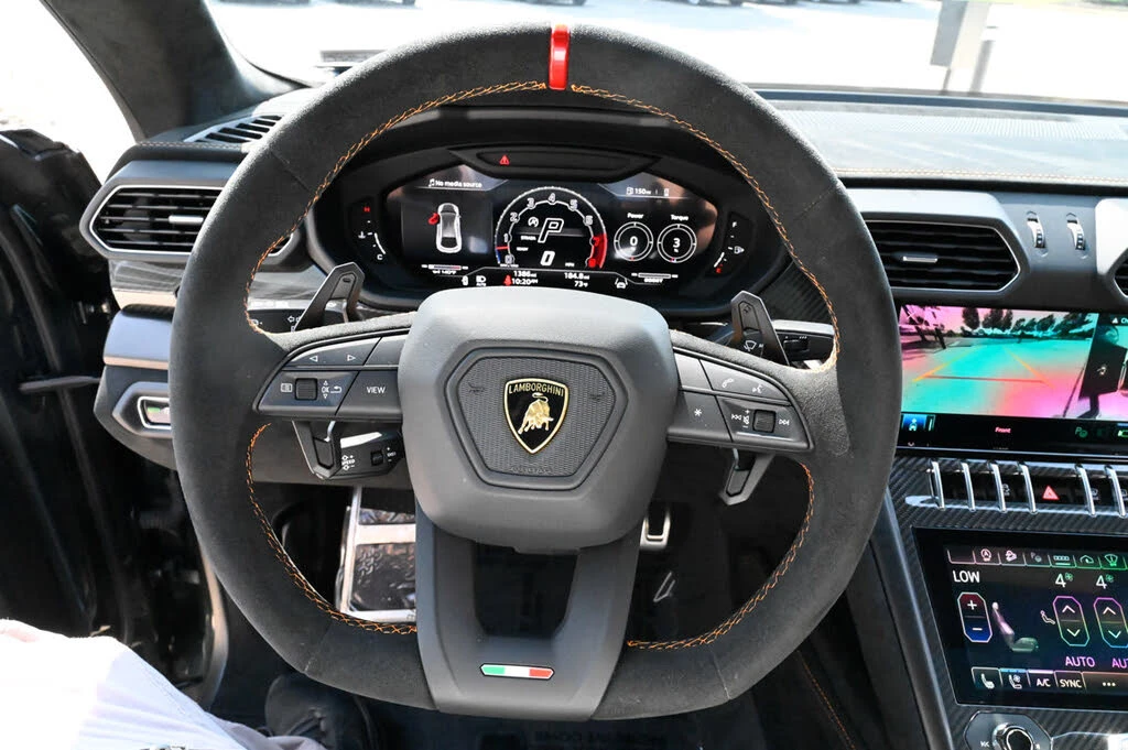 2024 Lamborghini Urus Performante - Image 23 of 31