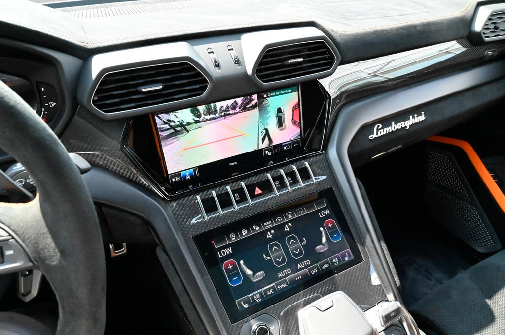 2024 Lamborghini Urus Performante - Image 27 of 31