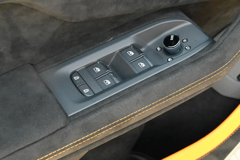 2024 Lamborghini Urus Performante - Image 21 of 31