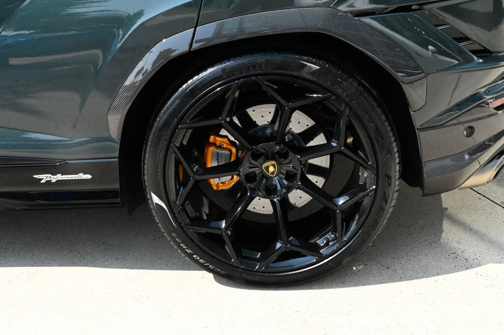 2024 Lamborghini Urus Performante - Image 10 of 31