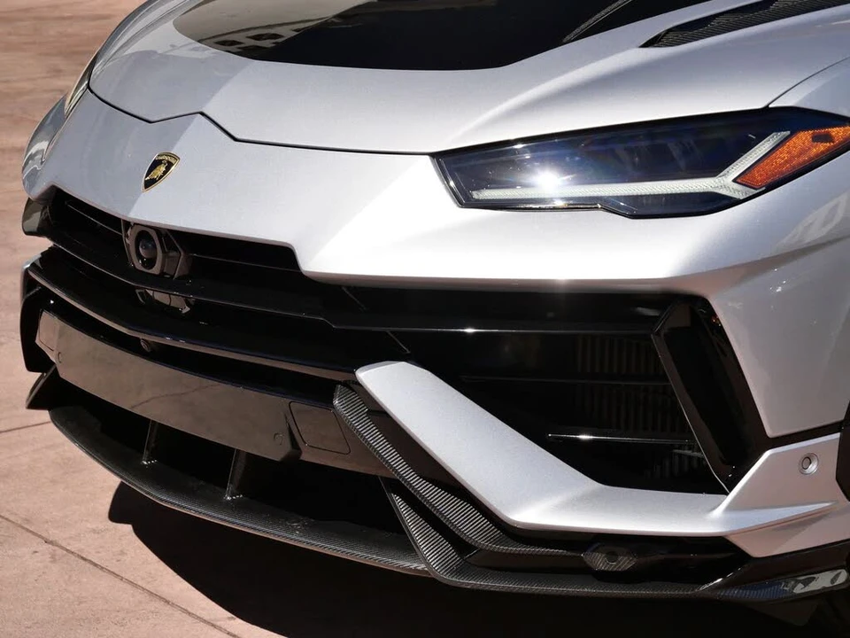 2024 Lamborghini Urus Performante - Image 27 of 31