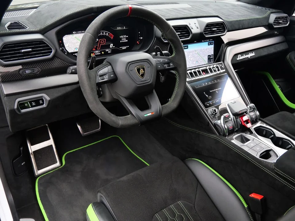 2024 Lamborghini Urus Performante - Image 11 of 31