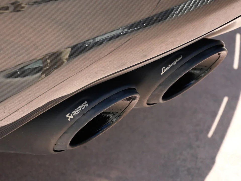 2024 Lamborghini Urus Performante - Image 28 of 31
