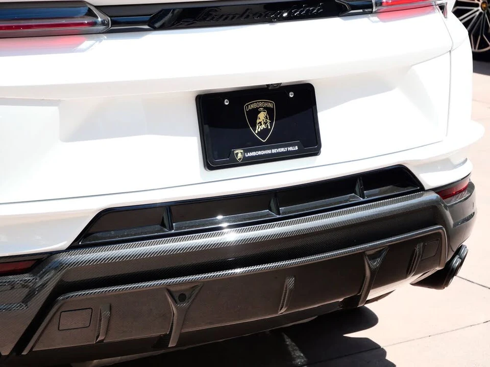 2024 Lamborghini Urus Performante - Image 25 of 31