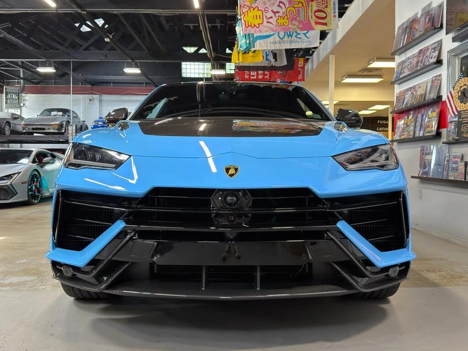 2024 Lamborghini Urus Performante - Image 2 of 31
