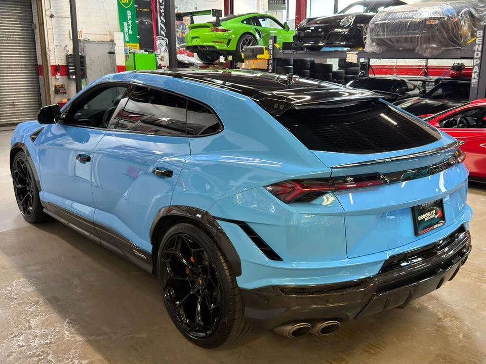 2024 Lamborghini Urus Performante - Image 11 of 31